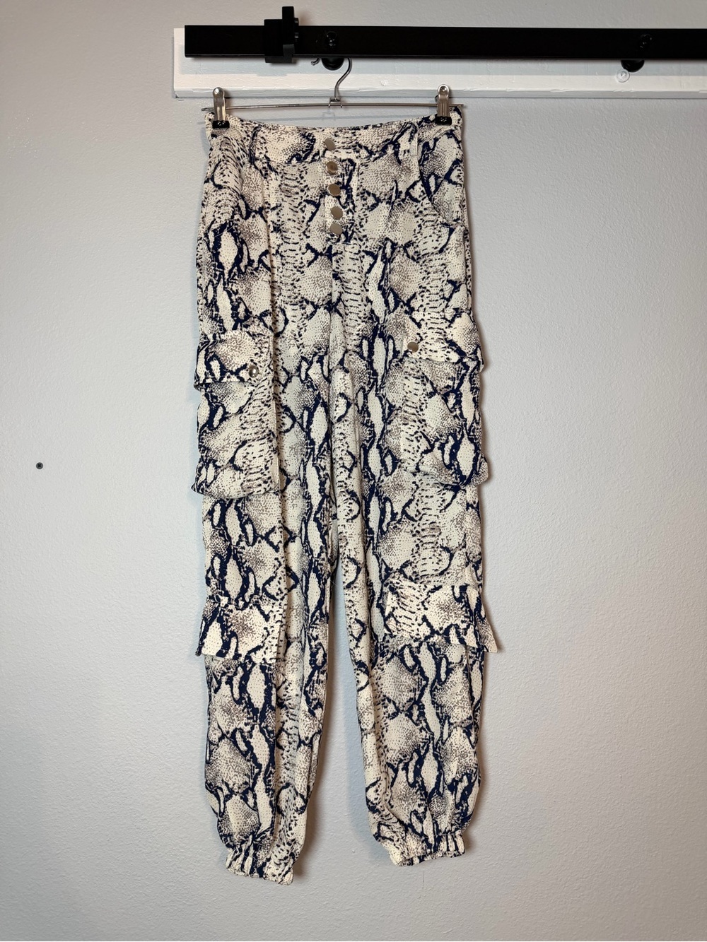 Lioness Cypress Pant Python Print Size XS Cargo Jogger Track Cream Black Flaw